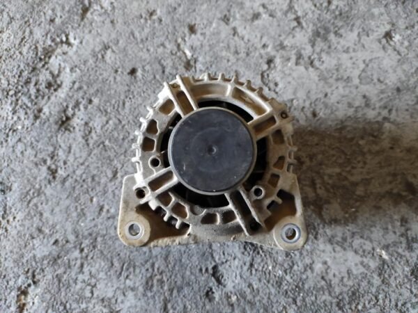 Alternador Renault Clio III 1.5 dCi 8V (68 cv) - Imagen 2