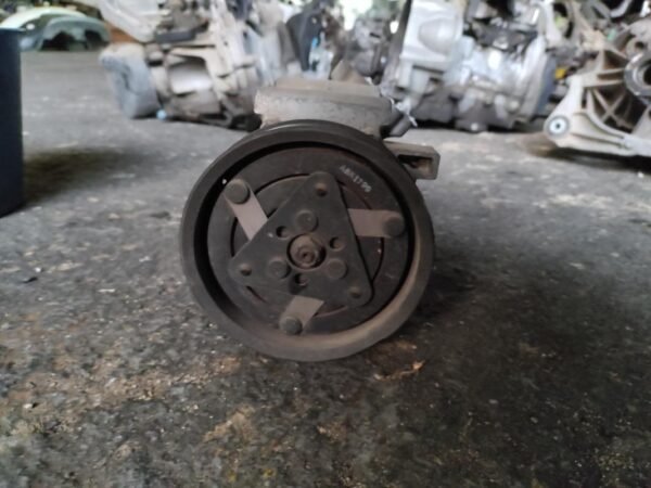 Compresor aire acondicionado Renault Clio III 1.5 dCi 8V (68 cv) - Imagen 3