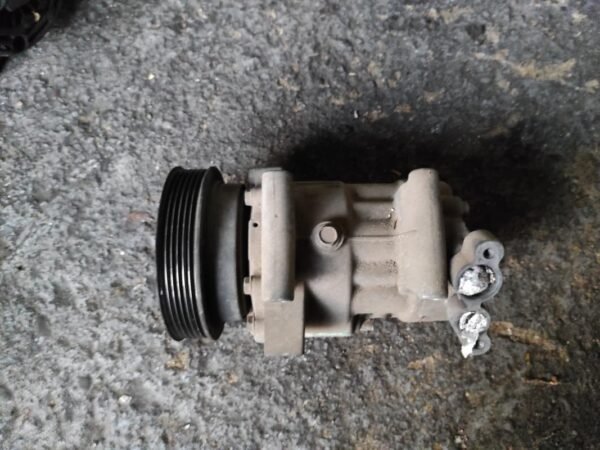 Compresor aire acondicionado Renault Clio III 1.5 dCi 8V (68 cv)