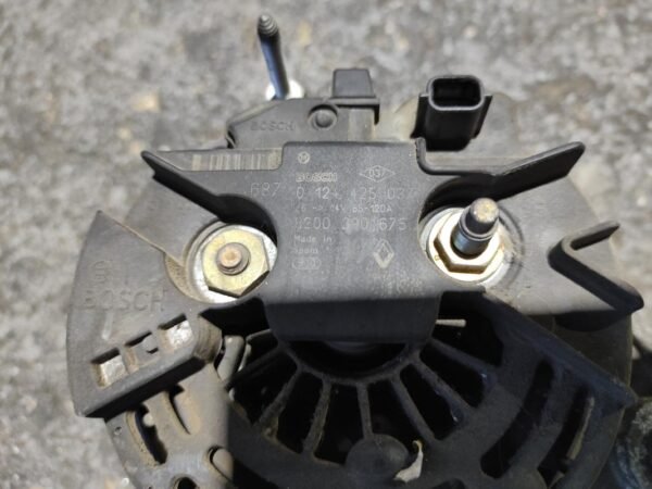 Alternador Renault Clio III 1.5 dCi 8V (68 cv) - Imagen 4