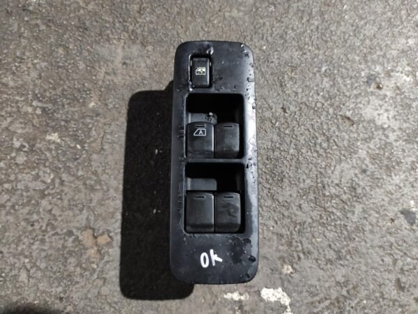 Mando elevalunas delantero izquierdo Nissan Qashqai+2 (Versión 2010) 2.0 dCi (150  cv)