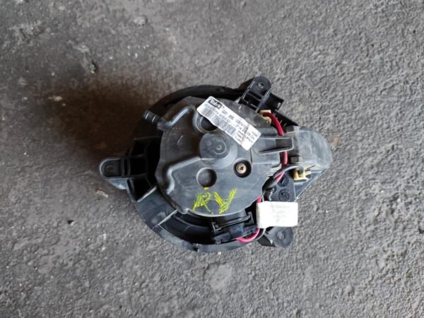 Motor calefacción Peugeot Partner 1.9 D (69 cv) - Imagen 2