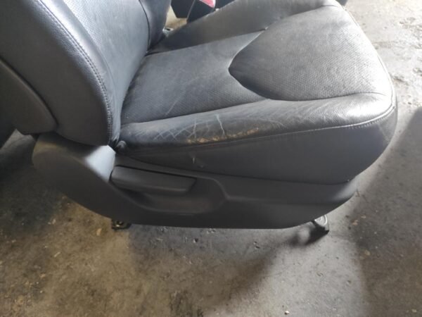 Juego asientos completo Toyota RAV 4 III 2.2D 4WD (136cv) - Imagen 8