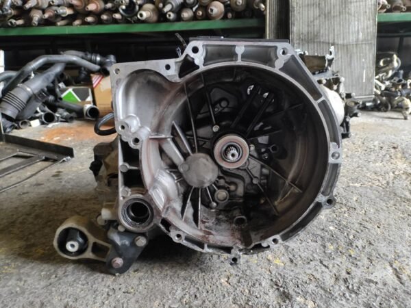 Caja cambios Ford Fiesta VII 1.6 TDCi (95cv) - Imagen 2
