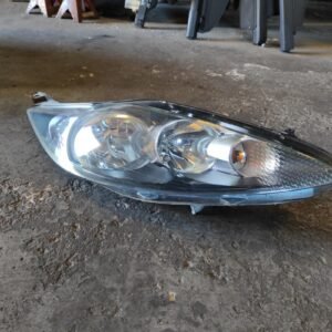 Faro derecho Ford Fiesta VII 1.6 TDCi (95cv)