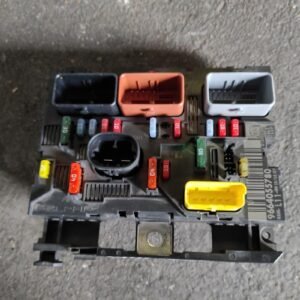 Caja de reles / fusibles Peugeot 207 1.6 HDi (90 cv)