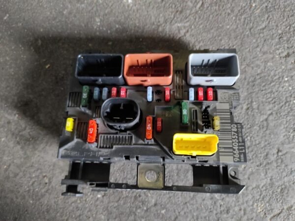 Caja de reles / fusibles Peugeot 207 1.6 HDi (90 cv)
