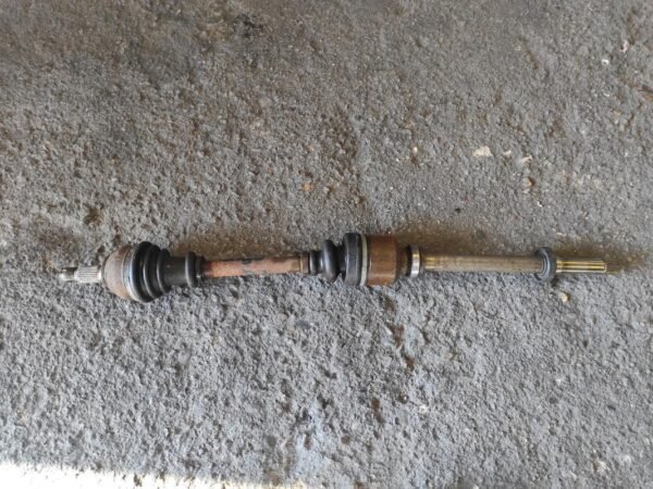 Transmisión delantera derecha Peugeot 306 (7B) 1.9 SLD (68 cv)
