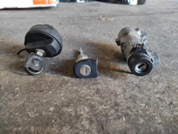 Juego completo de bombines Seat Ibiza III 1.4 16V (75 cv) - Imagen 2