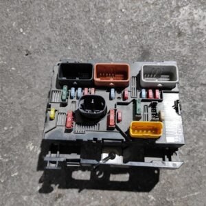 Caja de reles / fusibles Peugeot 307 1.6 (109 cv)