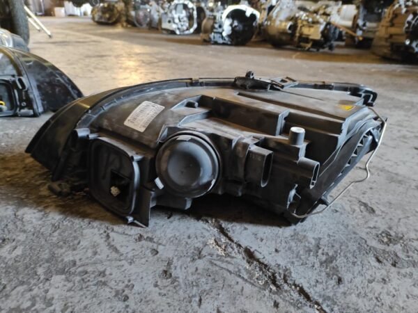 Faro derecho Audi A1 (8X) 1.6 TDI (105 cv) - Imagen 3