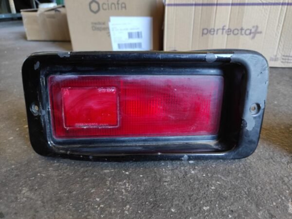 Piloto trasero izquierdo Mitsubishi Montero Sport I (K90) 2.5 TD (K94W) (99 cv)