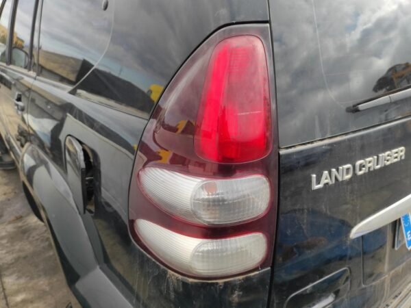 Piloto trasero izquierdo Toyota Land Cruiser (120) Prado 3.0 D-4D (5 dr) (173 cv) 120