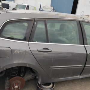 Puerta trasera derecha Renault Laguna III Grandtour 2.0 dCi FAP (150 cv) Automatico