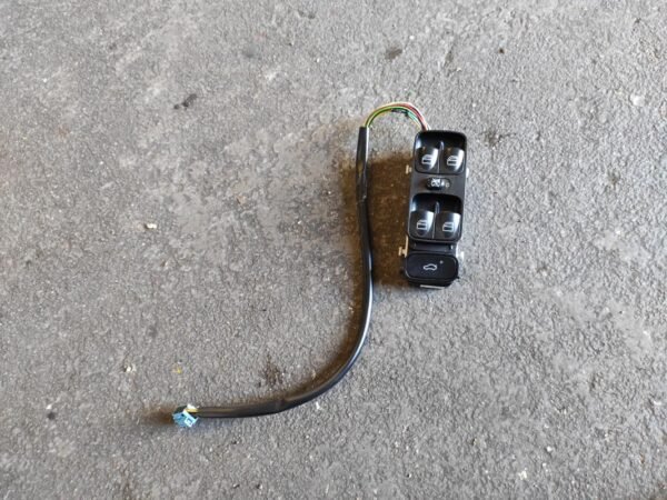 Mando elevalunas delantero izquierdo Mercedes Benz CLK (C 209 Versión 2005) CLK 280 (231 cv)