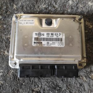 Centralita motor uce Volkswagen Passat (B5) 1.9 TDI (130 cv)
