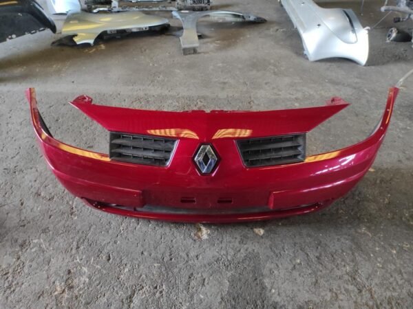 Paragolpe delantero Renault Megane II 1.5 dCi (106 cv) - Imagen 2