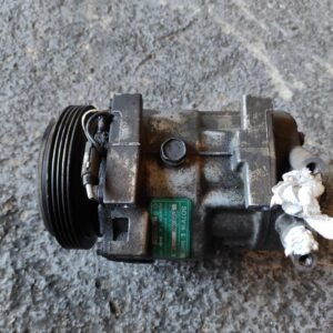 Compresor aire acondicionado Renault Clio II 1.4 (B/CB0C) (75 cv)