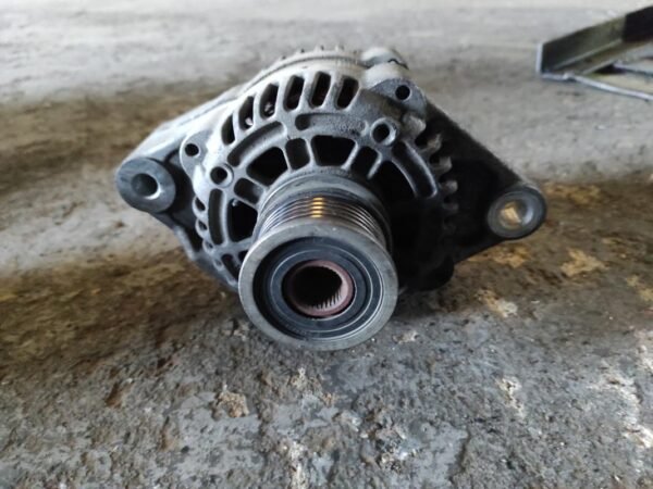 Alternador Opel Insignia Sedan 2.0 CDTI (160 cv) DPF - Imagen 2
