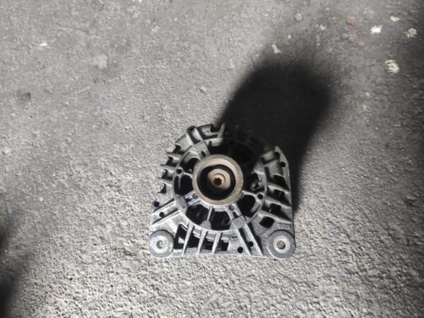 Alternador Nissan Primera (P12) 1.9 dCi (120 cv) - Imagen 2
