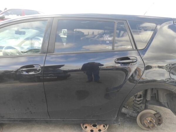 Puerta trasera izquierda Toyota Verso 2.0 D4-D (126cv)
