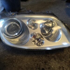 Faro derecho Volkswagen Touran I 2.0 TDI (136 cv)