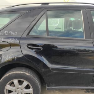 Puerta trasera derecha Mercedes Benz ML (W164) ML 320 CDI (224 cv)