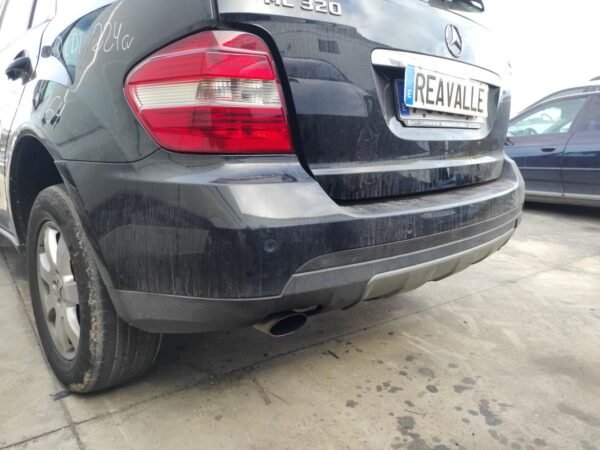 Paragolpe trasero Mercedes Benz ML (W164) ML 320 CDI (224 cv) - Imagen 2