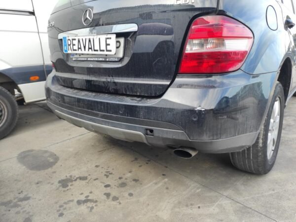 Paragolpe trasero Mercedes Benz ML (W164) ML 320 CDI (224 cv)