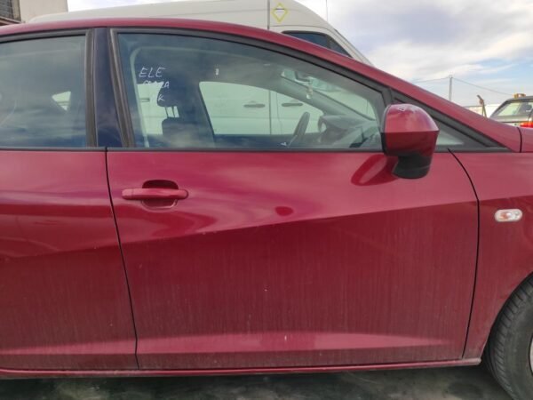 Puerta delantera derecha Seat Ibiza IV (Versión 2012) 1.6 TDI (90 cv)