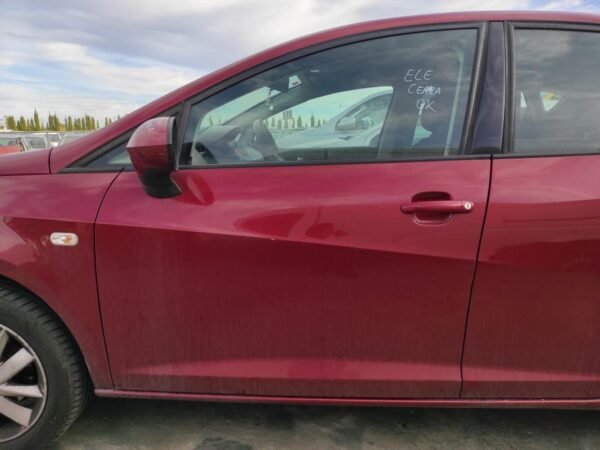 Puerta delantera izquierda Seat Ibiza IV (Versión 2012) 1.6 TDI (90 cv)
