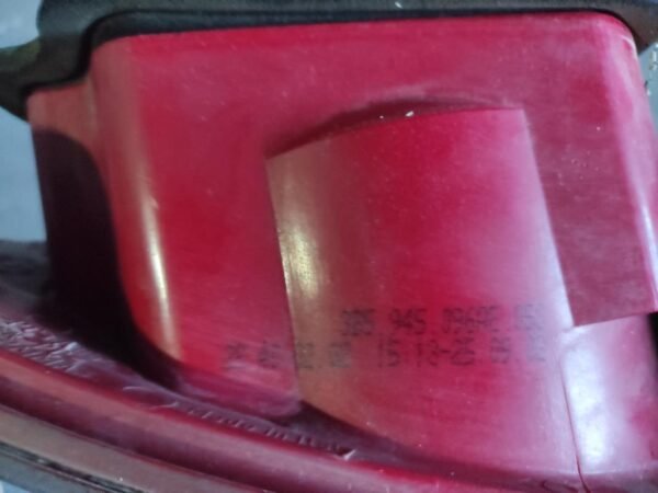 Piloto trasero derecho Volkswagen Passat (B5) 1.9 TDI (101 cv) - Imagen 3