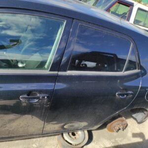 Puerta trasera izquierda Toyota Auris I 2.0 D-4D (126 cv)