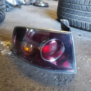 Piloto trasero izquierdo Seat Ibiza III 1.4 TDi (80 cv)
