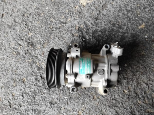 Compresor aire acondicionado Renault Clio II 1.5 dCi (65 cv) - Imagen 2