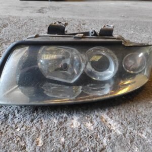 Faro izquierdo Audi A4 Avant (B6 8E) 2.5 TDI V6 (180 cv) quattro