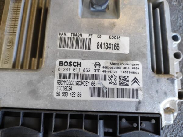 Centralita motor uce Peugeot 307 1.6 HDi (90) - Imagen 2