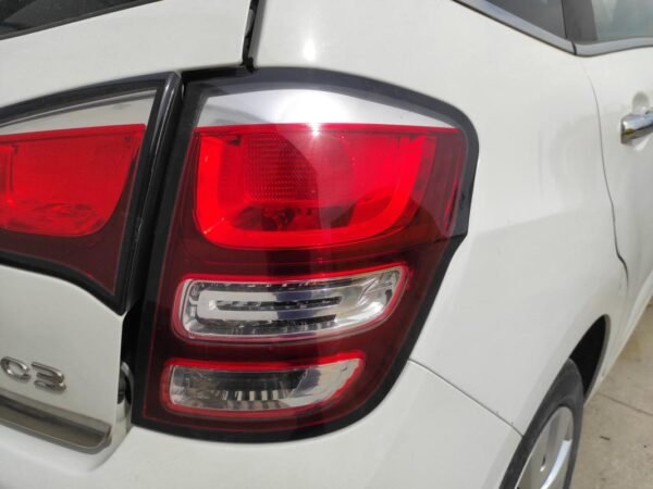 Piloto trasero derecho Citroen C3 II (Fase II, 2013) 1.6 BlueHDi (75 cv)