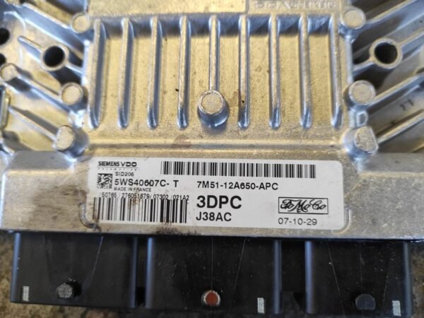 Centralita motor uce Ford Focus Turnier II 1.8 TDCi (116 cv) - Imagen 2