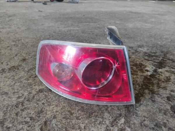 Piloto trasero izquierdo Seat Ibiza III 1.9 TDi (101 cv)