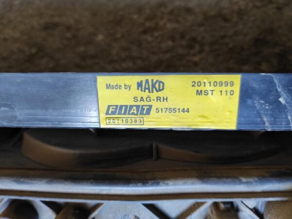 Piloto trasero derecho Fiat Doblo Cargo (223_) 1.9 JTD (105 cv) - Imagen 5