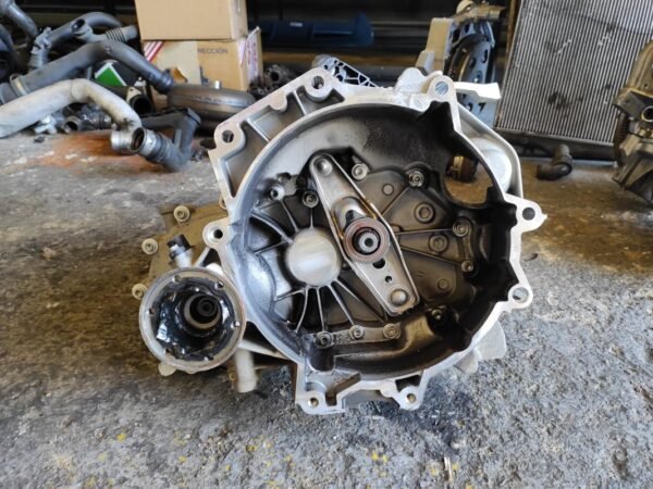 Caja cambios Skoda Fabia III 1.2 (69cv) - Imagen 2