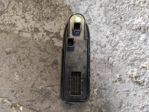 Mando elevalunas delantero izquierdo Citroen C5 II (Fase I, 2008) 2.0 HDi (136 cv) - Imagen 2