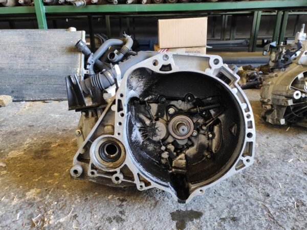 Caja cambios Nissan Micra C+C (K12) 1.4 16V (88 cv) - Imagen 2