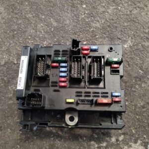 Caja de reles / fusibles Peugeot 307 1.6 (109 cv)