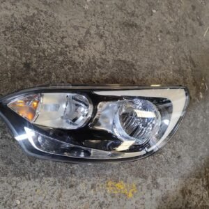 Faro izquierdo Kia Rio III Hatchback (UB) 1.2 16V (85 cv)