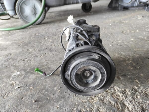 Compresor aire acondicionado Volkswagen Passat Variant (B5) 1.9 TDI (130 cv) - Imagen 3