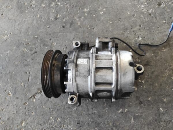 Compresor aire acondicionado Volkswagen Passat (B5) 1.9 TDI (130 cv) - Imagen 2