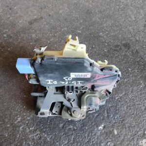 Cerradura puerta delantera izquierda Seat Ibiza III 1.2 12v (70cv)