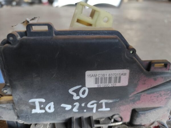 Cerradura puerta delantera izquierda Seat Ibiza III 1.2 12v (70cv) - Imagen 3